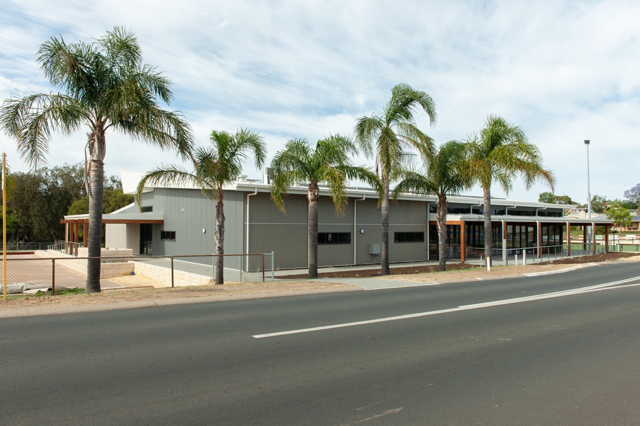 Eaton Bowls Club 04 Large